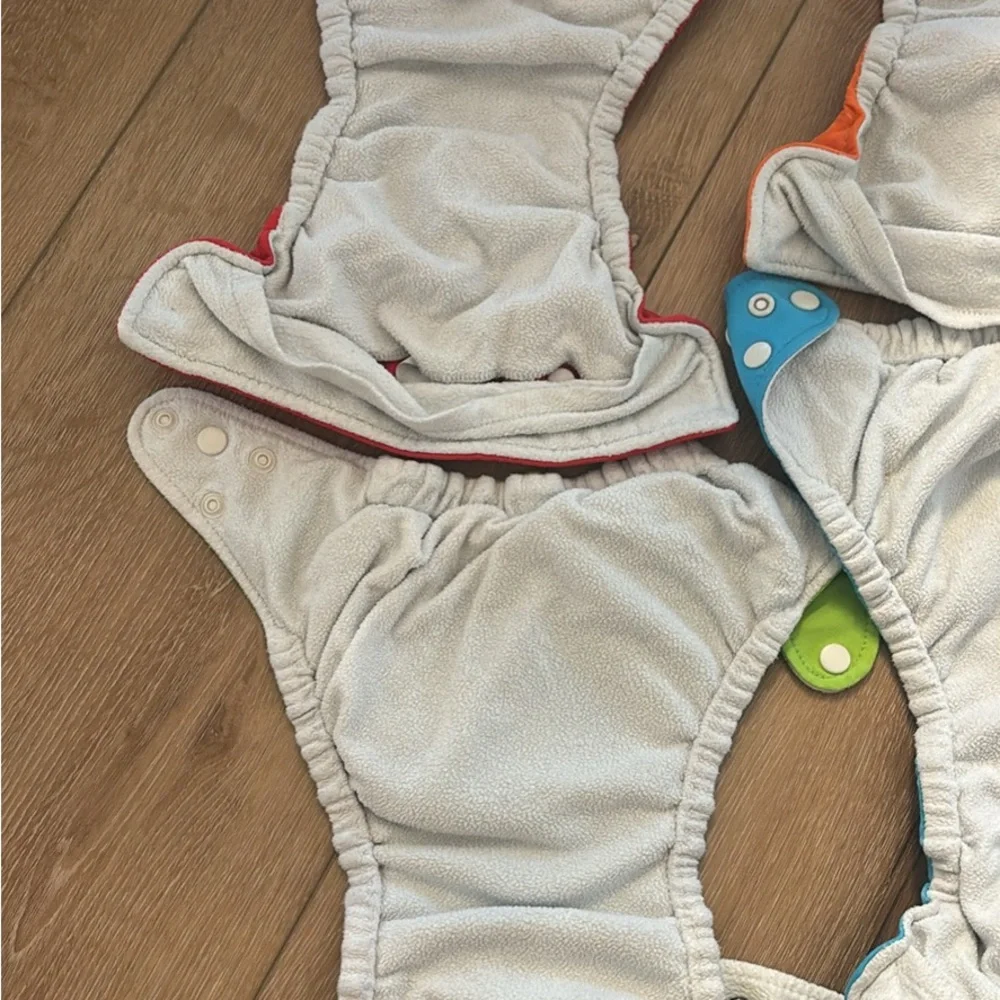 Charlie Banana Green and Blue Diaper Covers Adjustable Accessories 8 pocket